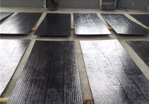 双金属耐磨钢板在熔盐中的腐蚀质量损失较严重